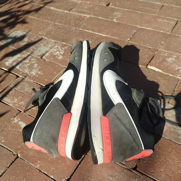 Nike Venture Runner Iron Gray/Crimson Men's Size 15 CK2944-004 - Picture 8 of 12